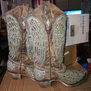 Corral boots